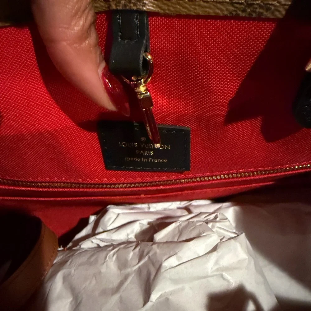 Louis Vuitton Monogram Reverse Large On-The-Go Tote Bag Like New - Picture 15 of 16